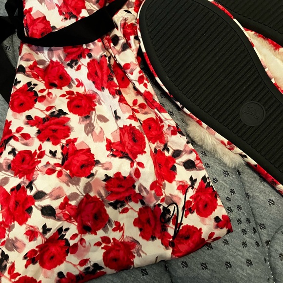 Brad new Victoria secret slippers - Picture 4 of 4